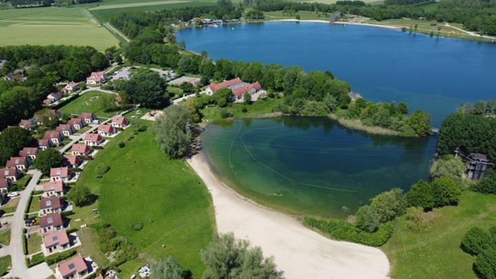 Villa Recreatiewoning Maas En Waal 92 Ewijk Esterno foto